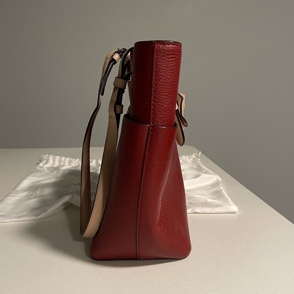 Gorgeous Fall Burgundy Michael Kors Bedford Medium Pebbled Leather Tote - Picture 4 of 6